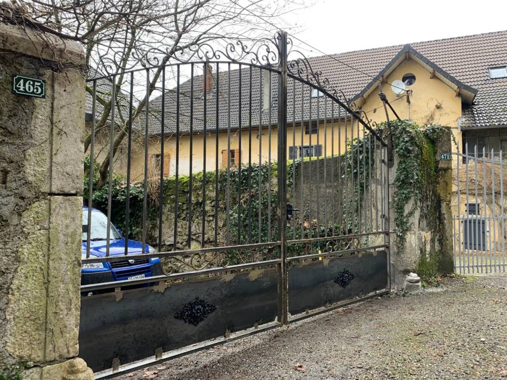 Portail vue extérieur